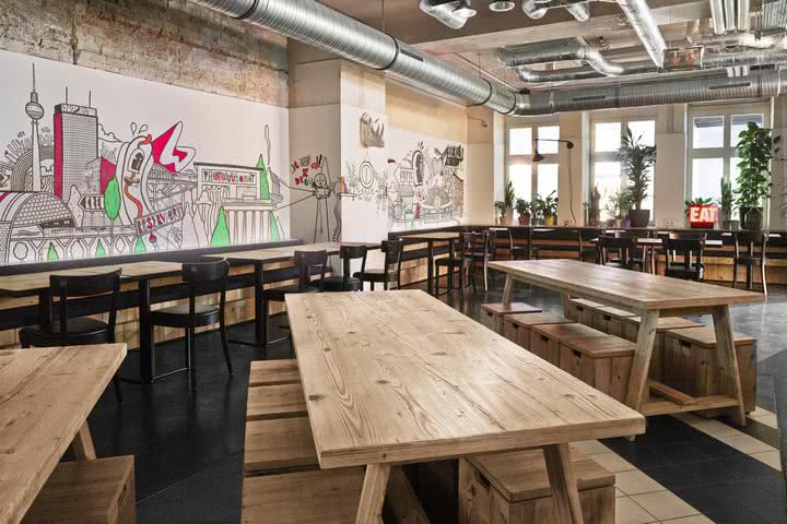 Generator Hostel Berlin Mitte - Speiseraum